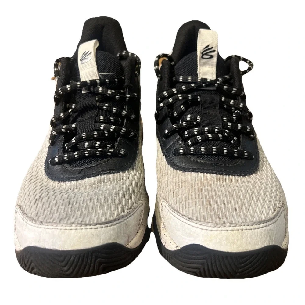 Youth Size 4.5 Y Under Armour Curry 3Z7 Low‎ White Black sneaker